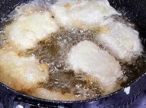 炸至金黄色