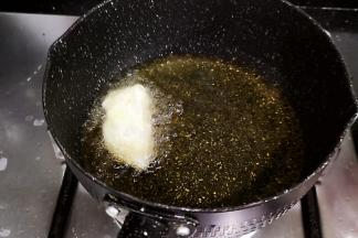 油加热后放鱼块