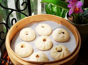 烧开水，大火蒸10分钟即可出锅