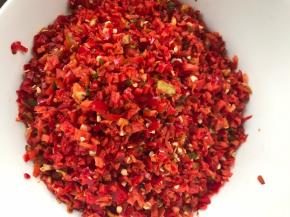 装入大点的容器中