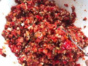 拌匀后腌制半小时