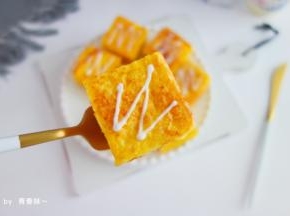 表面挤上酸奶或沙拉酱