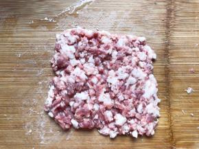 猪肉切碎