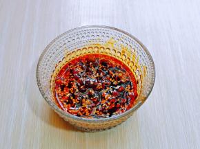 最后加入香醋，搅拌均匀，放旁边备用。