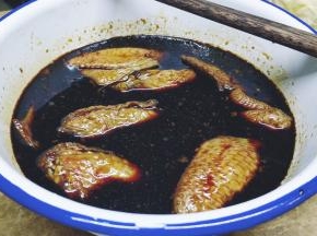 5.第二天煮的时候拿出倒入煲里
