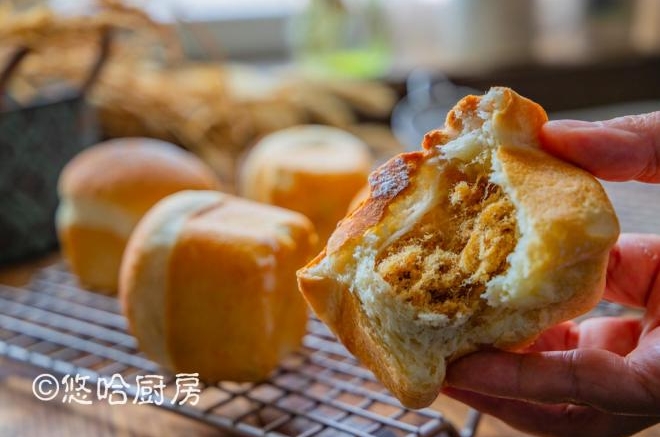 肉松大米面包