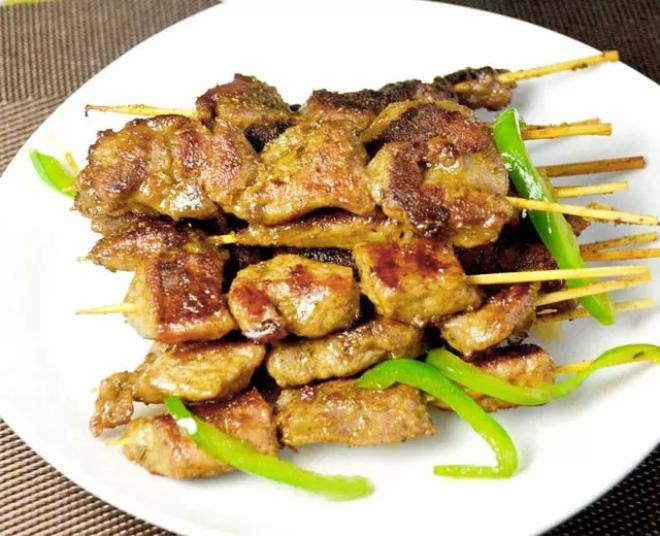 电饼铛烤孜然羊肉串