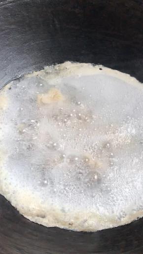 转小火煮半分钟左右