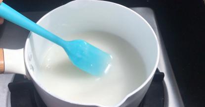 沸腾后成浓稠糊状即可