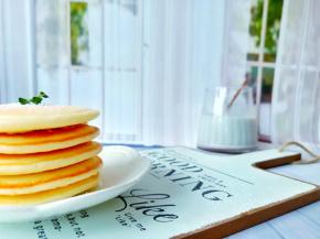 喜欢甜口的可以在做好的松饼上面撒点糖霜。