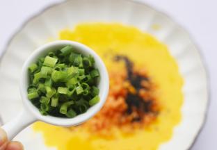 加葱花。