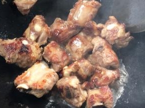 翻炒均匀至出香味