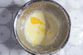 加入蛋黄