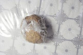 用保鲜膜包起放冰箱冷藏30分钟。