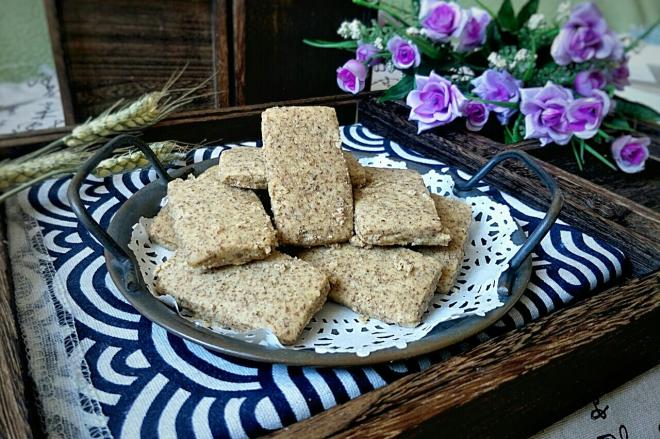 酥掉渣的全麦方块