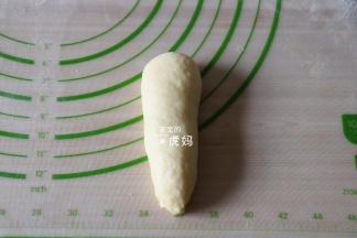 搓成胡萝卜形状；