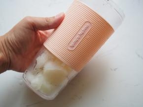 放入果汁杯