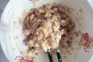 肉馅调好