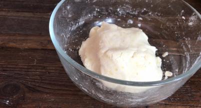 再揉成光滑面团