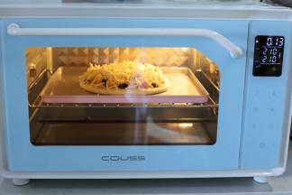 烤箱预热210度，上下火中层，烘烤时间为13分钟。