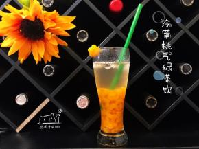 这款水果茶冰冰凉凉、桃香茶香相互辉映，非常好喝！