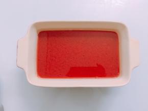 稍微放凉一下，放冰箱冷藏一小时即可