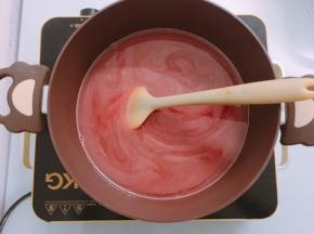 小火边煮边搅拌至也微微气泡即可关火