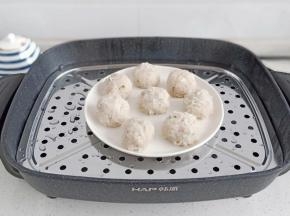 摆放到盘子中