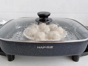 放入蒸锅，水开后蒸25分钟左右