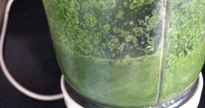 打成泥浆，多打一下，因黄瓜皮比较硬