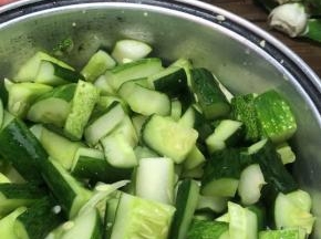 半小时后再翻拌均匀