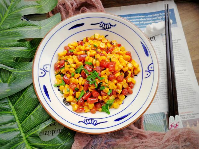 玉米粒炒腊肠丁