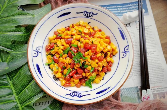 玉米粒炒腊肠丁