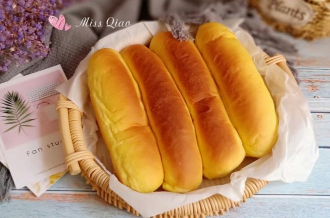 胡萝卜肉松面包
