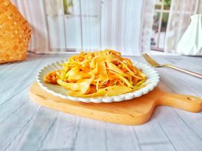 炎炎夏日来份凉皮最合适不过了。