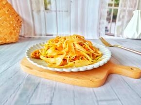 炎炎夏日来份凉皮最合适不过了。