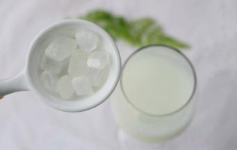 加入冰糖至融化。