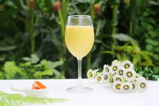 口感细滑香浓，超级好喝的奶香玉米汁就做好啦。