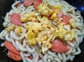 加入鸡蛋。