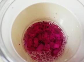 加入纯净水。