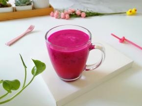 满满一大杯。