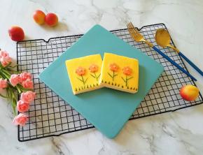 简单快手的小花芝士三明治完成。