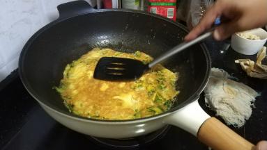 然后再放回锅里煎另一面