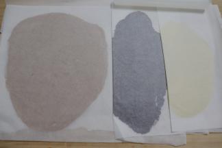 盖上油纸，放入冰箱冷藏30分钟