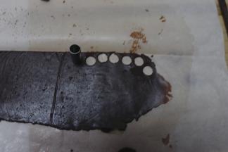 深咖啡色用同样的方法刻出小浣熊的小圆手