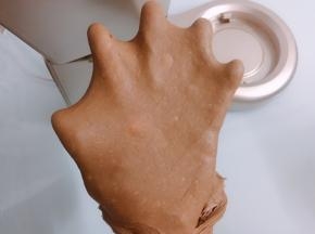 开3挡将面团揉至完全阶段，面团可以拉升有较好细腻的手套膜后，就可以停止揉面