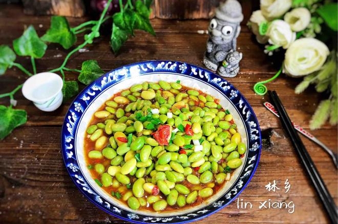 辣椒酱蒸毛豆米