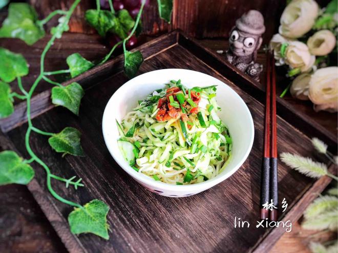 黄瓜拌面