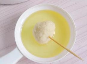 烤肉料:水=10g:20g