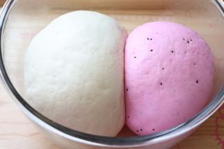 发酵到明显膨大，组织像拉丝网状就可以了。